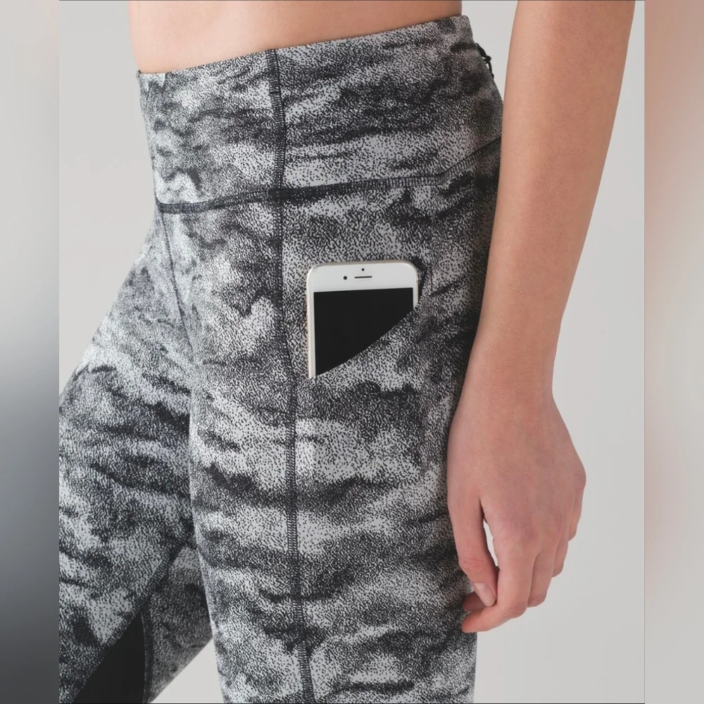 Lululemon Athletica Black and Gray Women's Leggings